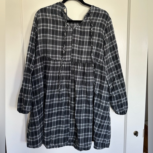 Plaid dress - Picture 2 of 2